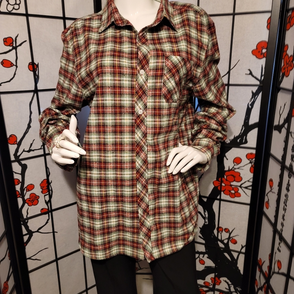 NEW NO TAGS "RQQBA" LADIES LONG PLAID FLANNEL SHIRT SIZE LARGE